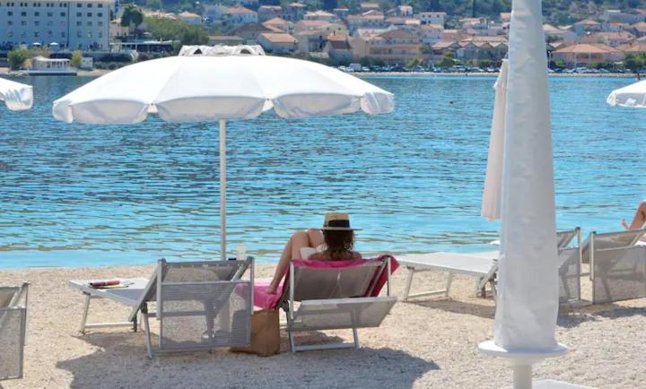 Lux Trogir Apartment ภายนอก รูปภาพ
